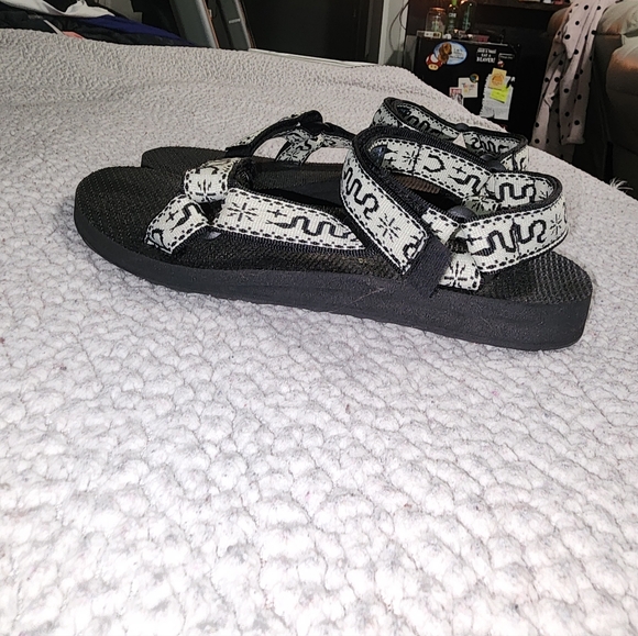 Teva Comfy Boho Stylish Sandals - Picture 5 of 5